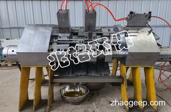 全自動液壓榨油機(jī)核桃仁冷榨